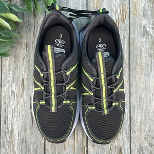 Little Boys Bungee Slip-On Athletic Active Sneakers Shoes Size 3